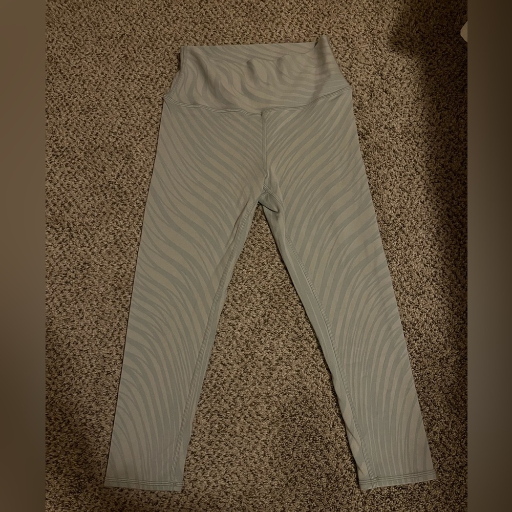 Alo Yoga High-Waist Cropped Leggings